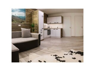 F3394B34-07C6-4146-B568-EBDFC3C09D5C