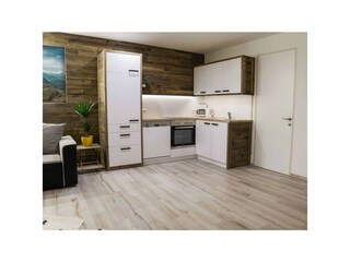 53A0F7E6-E5C2-4CD6-847D-A56A84E36426