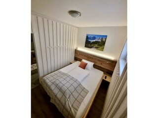 Doppelbett im Schlafzimmer