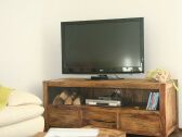 42" Kabel TV und DVD Player im Wohnzimmer