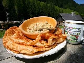 Steirerkrapfen © Schladming-Dachstein_raffalt