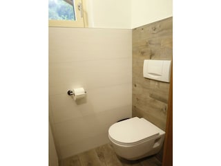 WC für Zimmer 2