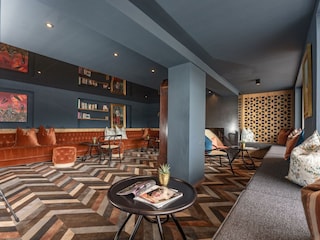EHJ_Lobby_4
