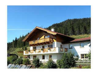 Sommer Haus vorne