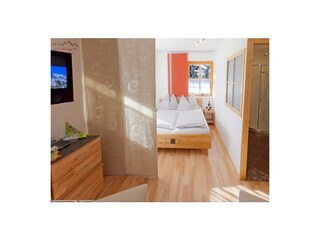 App1 Schlafzimmer Bad