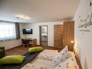 shooting-star.at-2716