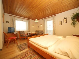 Schlafzimmer mit Sofa