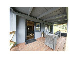 überdachte Terrasse