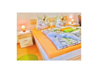 Schlafzimmer mit Balkon