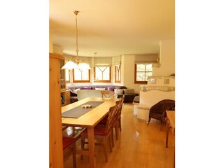 Kitchen table mid floor 3U5A7534