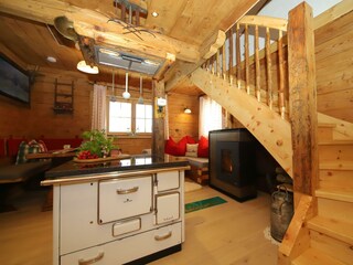 Wohnraum mit Stiegenaufgang