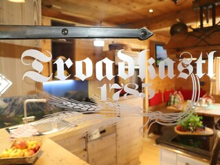 Arnoldhof - Troadkastl_Eingang (2)