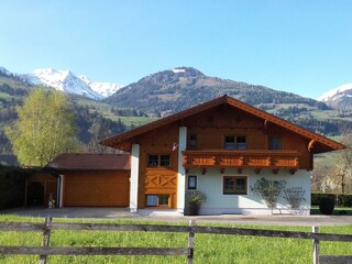 Haus Brigitte Eder im Frühling