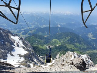 Gondelfahrt zum Dachstein Gletscher