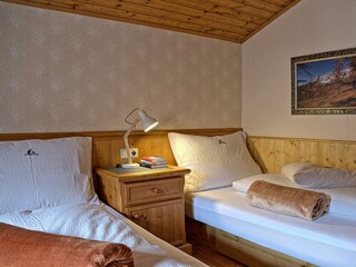 Appartement 1 - Einzelbett bezogen (lang)