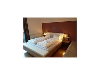 Appartementhaus-Conny_Zimmer_OG_gross