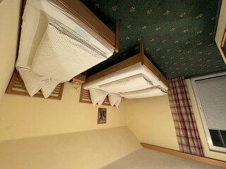 App. Mit 3 Zimmer/ Dreibettzimmer