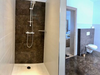 Appartementhaus Schütter_App. 2 Schlafräume_Bad