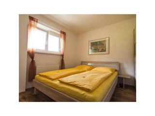 Haus Gloria_Top 1_Schlafzimmer®lucaspripfl