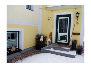 Appartement Stroblhof_Aich_Hauseingang