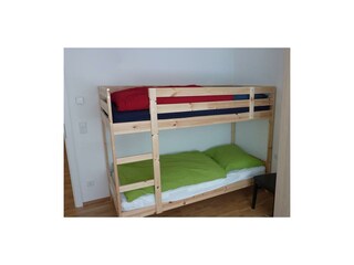 Große Familienwohnung - Zimmer mit Stockbett