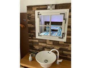 Waschbecken von Zimmer 1