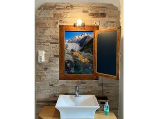 Zimmer 2: Waschbecken