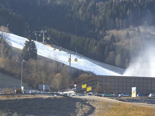 Pistenblick aus Kinderzimmer im November