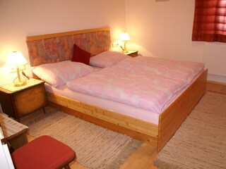 Zweibettzimmer (Gitterbett oder Zustellbett möglic