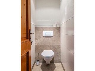 Appartement Kufstein: separates WC
