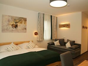 Apartment 4 - Wohn-/Schlafraum, Dusche, WC