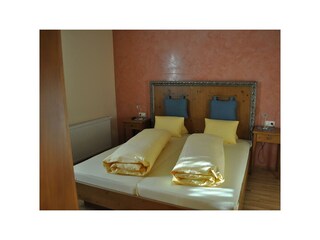 App. Gräfin_Aich_Schlafzimmer