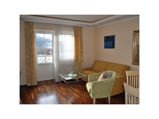 App. Baronin_Aich_Wohnzimmer