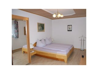 Gästehaus Passrucker_Fewo B_Schlafzimmer 2