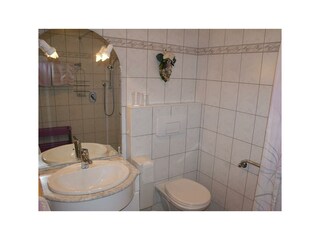 Gästehaus Passrucker_Fewo B_Bad 2