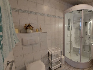 Gästehaus Passrucker - Fewo B - Dusche/WC 2