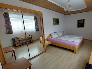 Gästehaus Passrucker - Fewo B - Zimmer 1