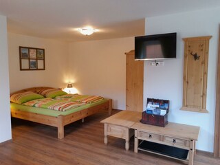 Mini Appartement mit Bett 200 x 205 cm