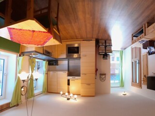 Mini Appartement Küche und Esstisch
