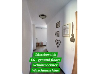 Gästebereich - EG (Schuhtrockner, Waschmaschine)