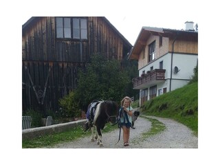 Ponyreiten am Schirfhof