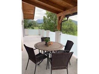 Sitzmöglichkeit auf Terrasse