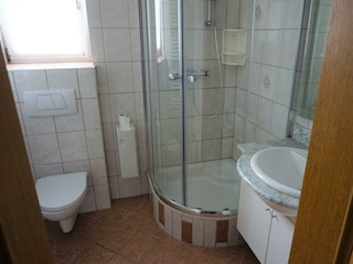 Dusche und WC