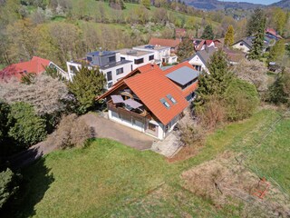 Haus und Umgebung