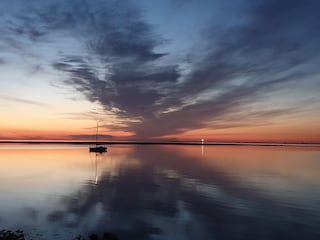 Blick aus dem Garten auf die Ostsee