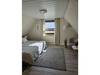 Großes Schlafzimmer