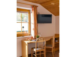 Zimmer mit Balkon zum Dachstein