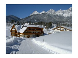 unser Haus im Winter