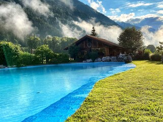 web_fru?hling_pool_IMG_4023