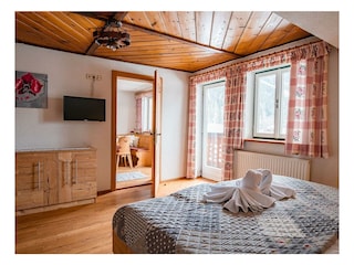 web_familienzimmer_sitzecke